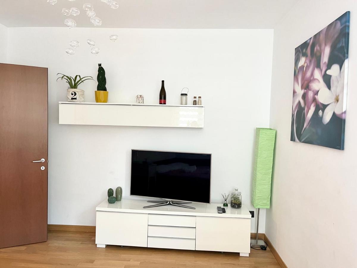 Appartamento Sulla Metro 3 Gialla Maciachini Milan Luaran gambar
